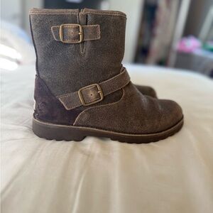 UGG Kids Tan Suede Boots with Buckles Girls Size 4- like new
